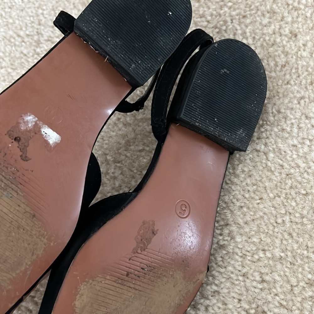 Flat sling back black shoes great condition worn once size 7 - Picture 3 of 3